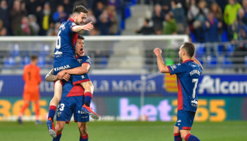 Huesca - Deportivo Alavés: el colista ha repuntado últimamente, pero enfrentará a una de las revelaciones de La Liga