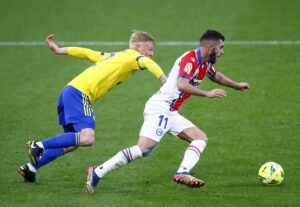 Cadiz CF v Deportivo Alaves - LaLiga Santander